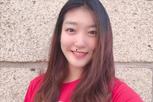 李梦吃瓜事件现状分析