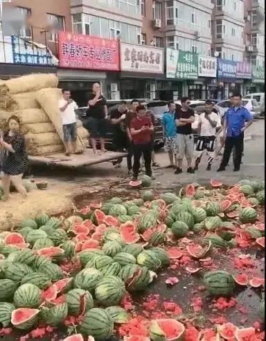 南坪河边吃瓜事件视频