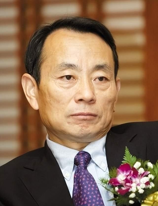 中石油老总吃瓜事件视频,网络热议背后的真相揭秘